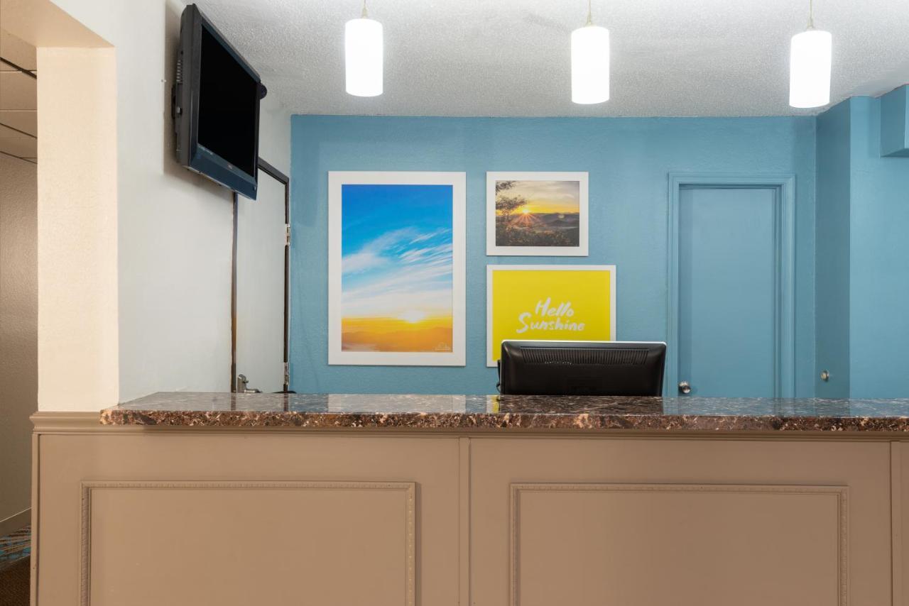 Days Inn By Wyndham Somerset Pa I-70 I-76 Экстерьер фото